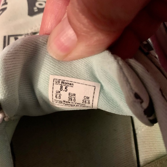 Womens Vans - Picture 3 of 4